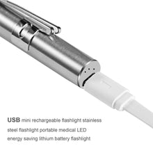 Carregar imagem no visualizador da galeria, Lanterna portátil portátil para uso médico Mini lanterna de enfermagem recarregável LED tocha + clipe de aço inoxidável de qualidade e profissional
